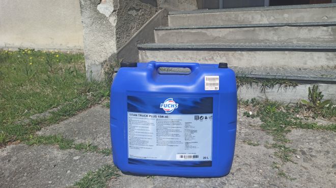 Titan Truck Plus 10W-40 olej silnikowy