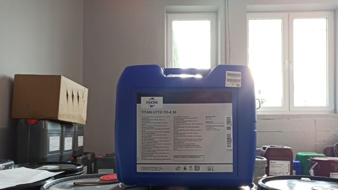 Titan Utto TO-4 30, olej Fuchs Kraków